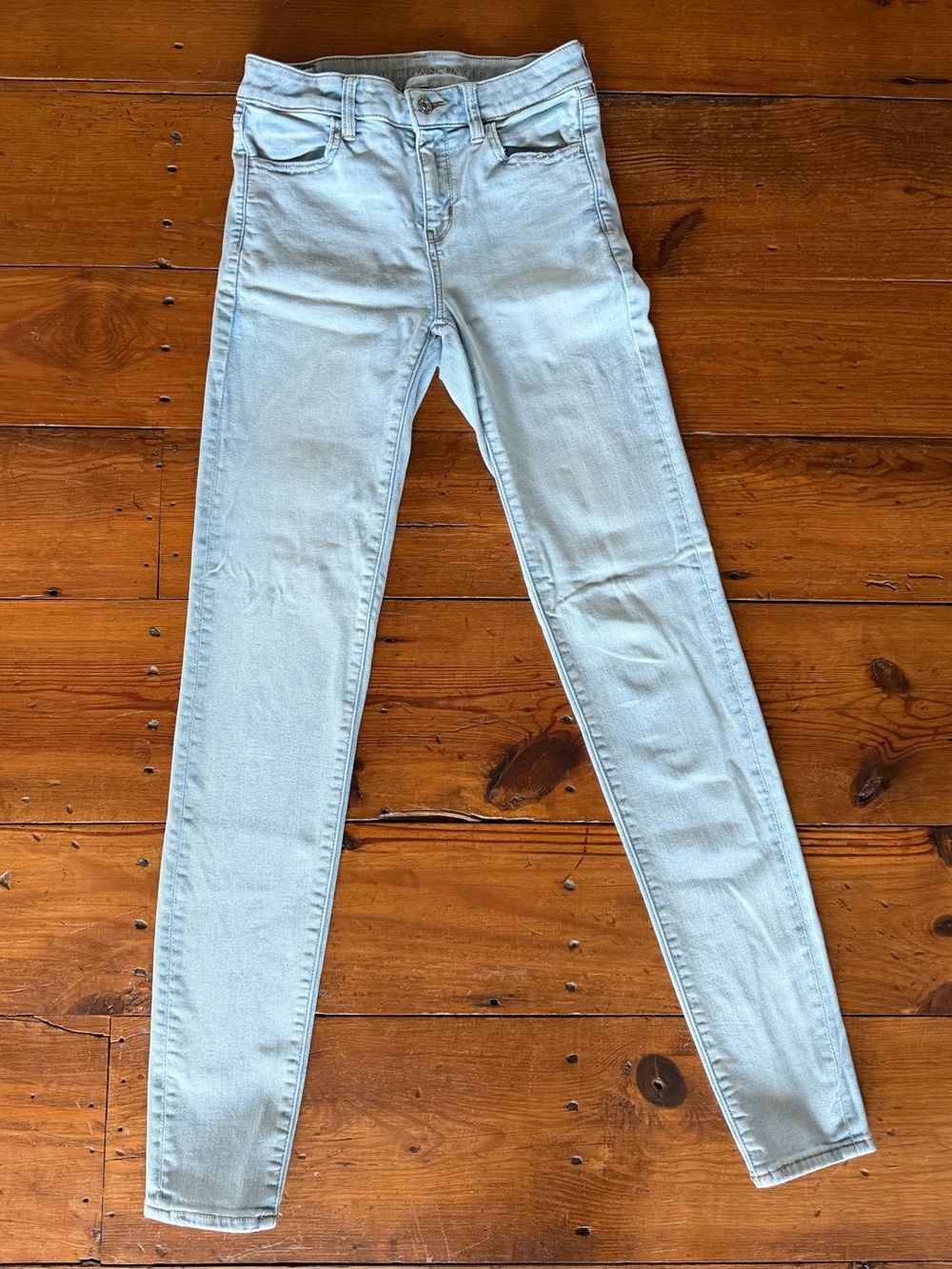 American Eagle Light Wash Women's Skinny Jeans